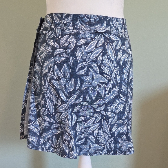 Ripskirt Hawaii Navy Floral Mini Skirt - Picture 7 of 9